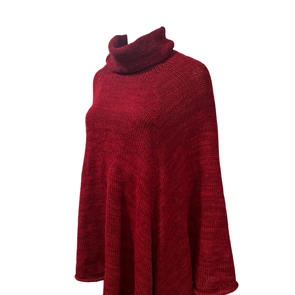 Beautiful knit poncho - Picture 3 of 8
